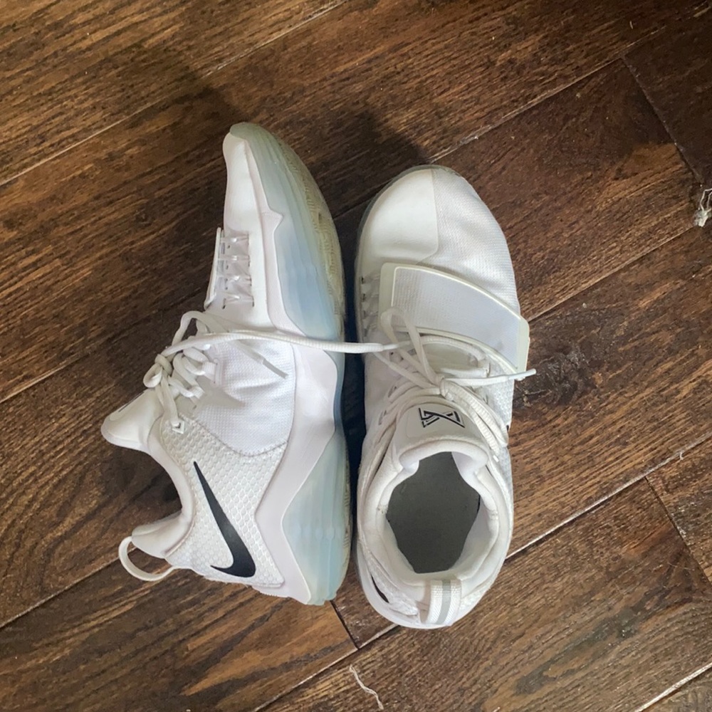 Paul George white basketball shoes